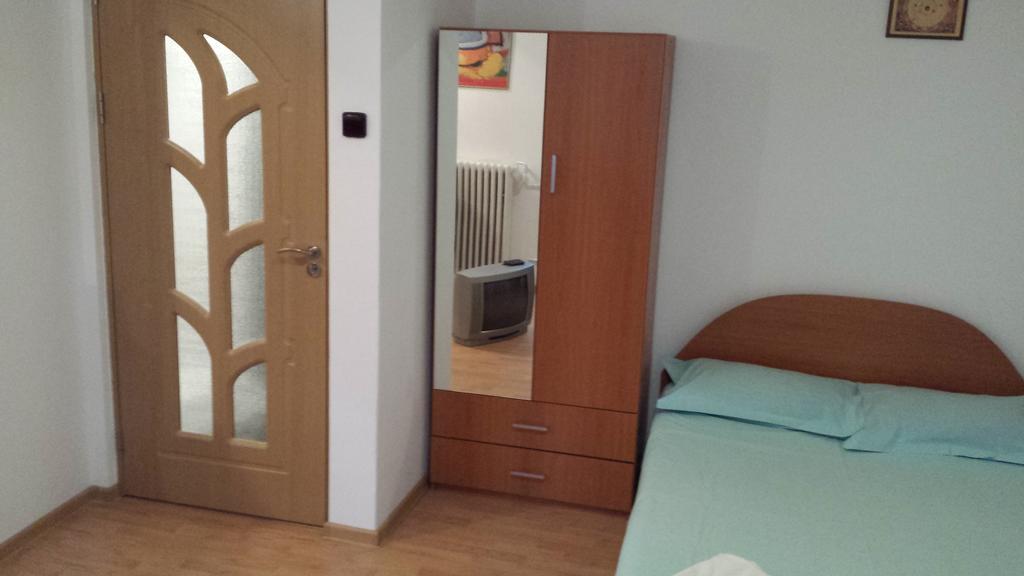 Rent House Unirii Apartment Bucharest Exterior photo